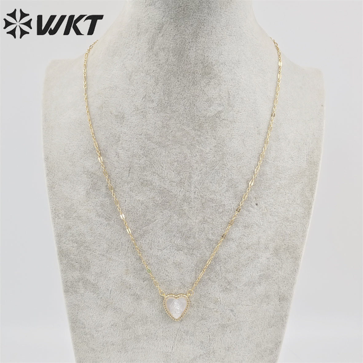 WT-JN219 WKT Lovely Heart Shell Necklace Gold Electroplated Micropaved Cubic Zircon Setting Lady of Guadalupe Charm Necklace