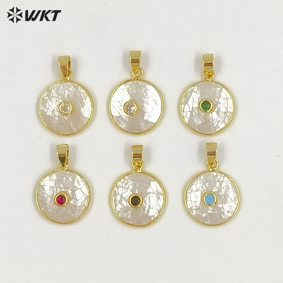 WT-JP491 Newest Design Gold Plated Zircon Setting In MOP Shell Pendants With Different Sizes For Women Simple Necklace DIY